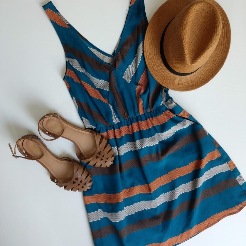 Short stripe dress